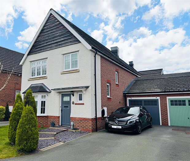 3 Bedroom Detached House For Sale In Hardwick Drive, Gwersyllt, Wrexham, LL11