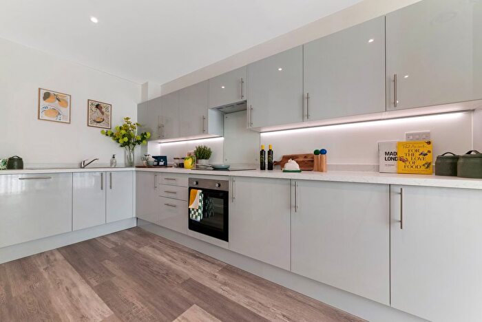 2 Bedroom Flat For Sale In Croydon, CR0