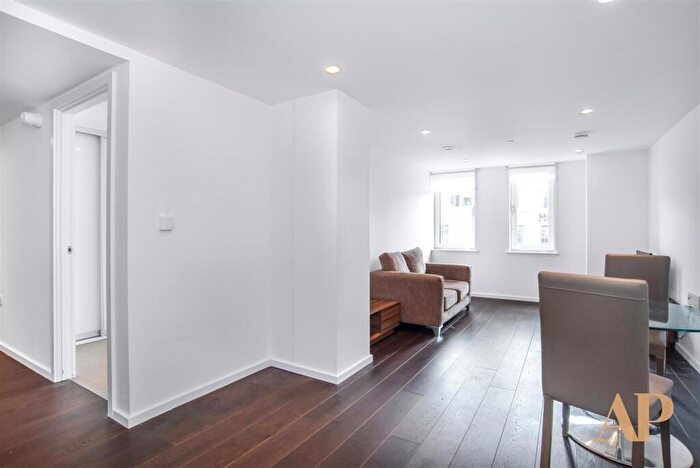 1 Bedroom Flat To Rent In Eagle Point, City Road, EC1V
