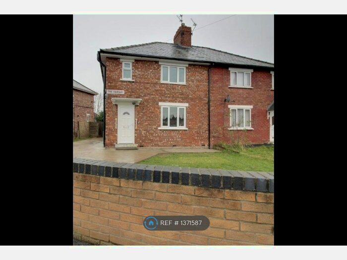 3 Bedroom Semi-Detached House To Rent In The Fairway, Moorends, Doncaster, DN8