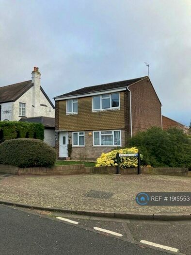 2 Bedroom Maisonette To Rent In Westergate Road, London, SE2