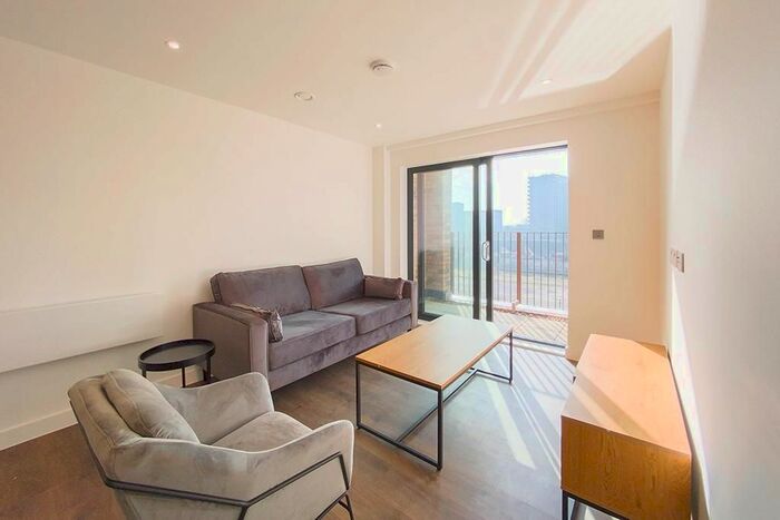 2 Bedroom Flat To Rent In Worrall Street, Manchester, M5