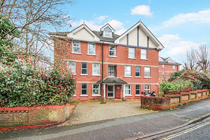 2 Bedroom Flat For Sale In Lawn Road, Arundel House, SO17