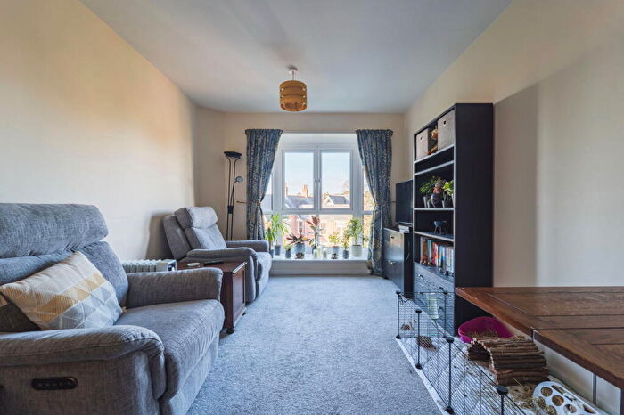 2 Bedroom Flat For Sale In Restharrow, Lansdowne Gardens, Bournemouth, BH1