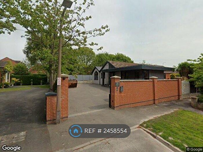 3 Bedroom Bungalow To Rent In Overstrand Close, Nottingham, NG5