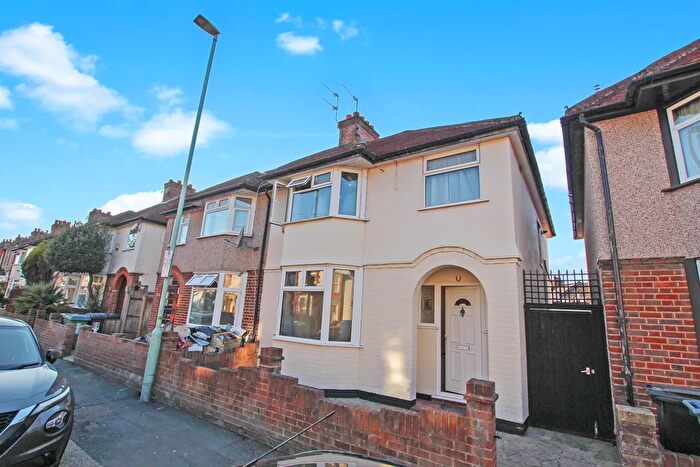 4 Bedroom Semi-Detached House To Rent In Euston Avenue, Watford, WD18