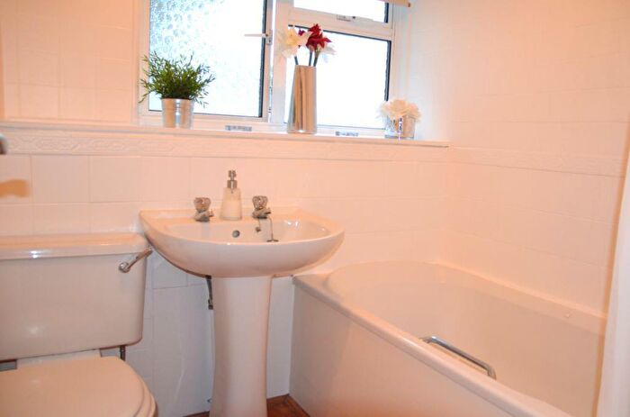 1 Bedroom Flat To Rent In Diamond Road, Ruislip, HA4