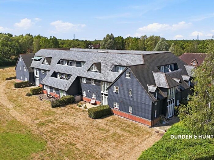 2 Bedroom Flat For Sale In Cornsland Close, Upminster, RM14