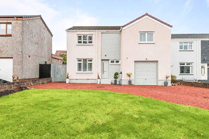 4 Bedroom Detached House For Sale In Craigievar Ave, Carron, Falkirk, FK2