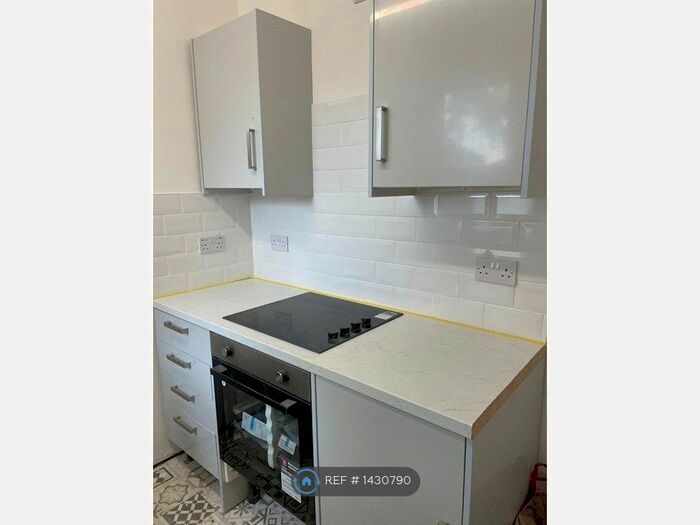 2 Bedroom Terraced House To Rent In Holmfield Avenue West, Manchester, M9