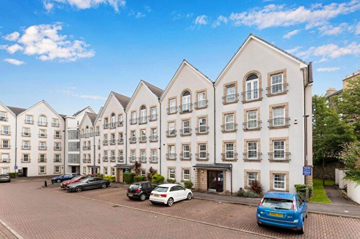2 Bedroom Flat For Sale In / Dalry Gait, Haymarket, Edinburgh, EH11