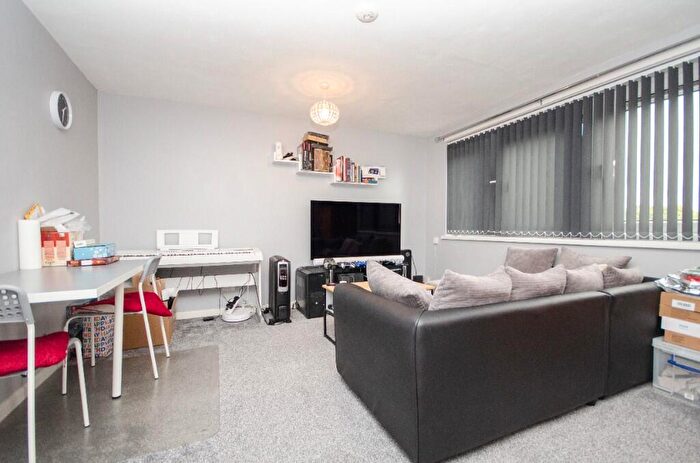 2 Bedroom Duplex For Sale In Taranto Road, Lordswood, Hampshire, SO16