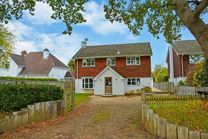 3 Bedroom Detached House For Sale In Sky End Lane, Hordle, Lymington, SO41