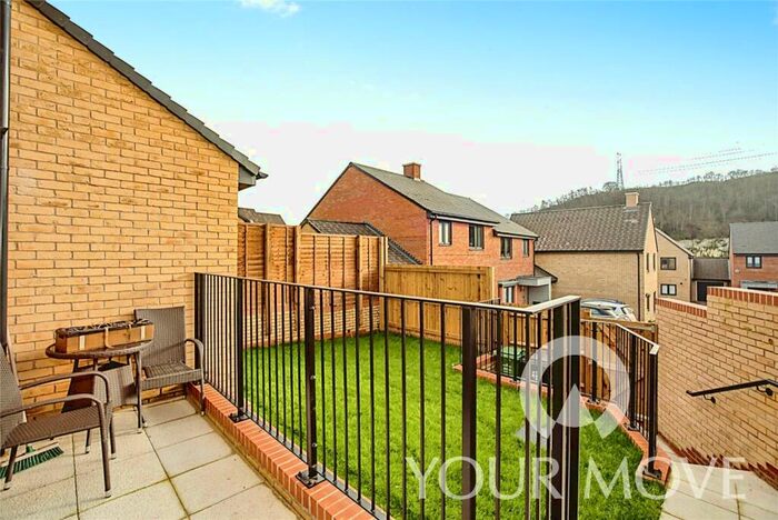 3 Bedroom House To Rent In Castle Hill Drive, Ebbsfleet Valley, Swanscombe, Kent, DA10