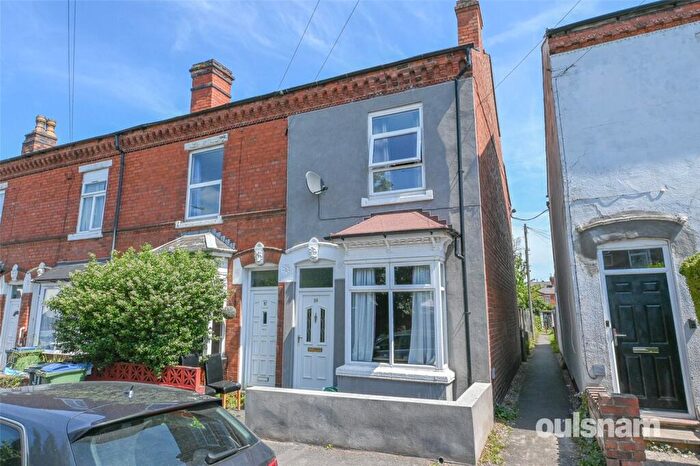 3 Bedroom End Of Terrace House For Sale In Gladys Road, Bearwood, West Midlands, B67