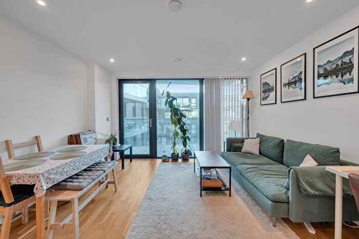 1 Bedroom Flat For Sale In Hawthorne Crescent, Greenwich, London, SE10