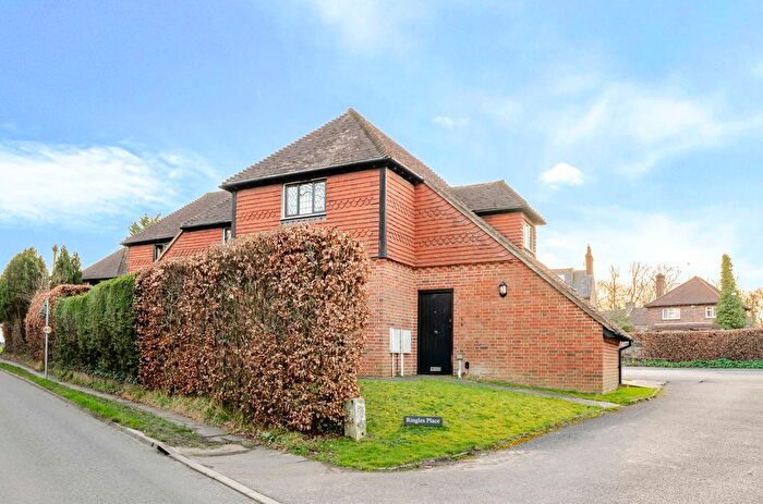 1 Bedroom Flat For Sale In Ringles Cross, Uckfield, TN22