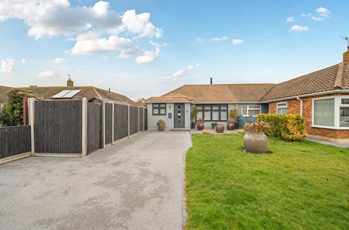 2 Bedroom Semi-Detached Bungalow For Sale In Gainsborough Drive, Selsey, PO20