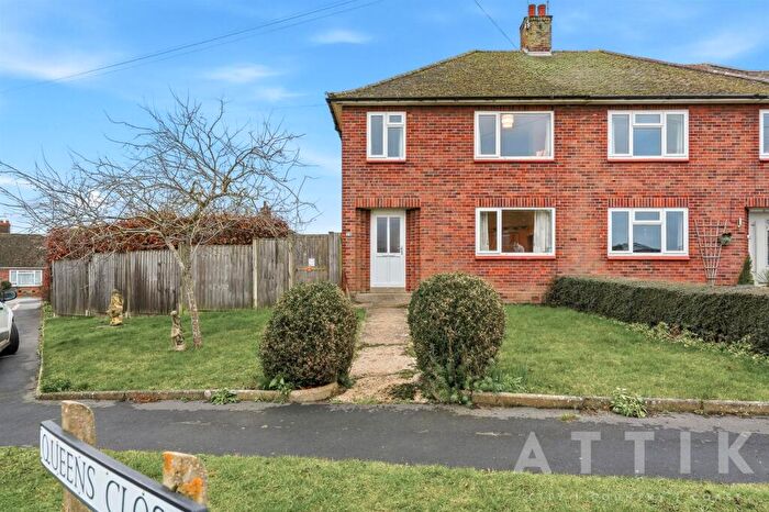 3 Bedroom Semi Detached House For Sale In Queens Drive, Halesworth, IP19