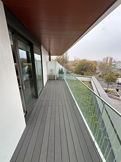 2 Bedroom Flat For Sale In Daneland Walk, London, N17