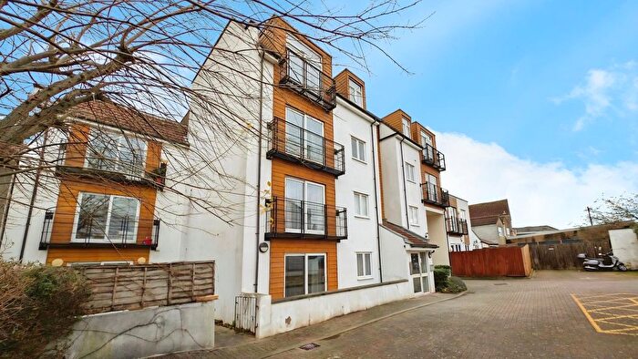 1 Bedroom Flat For Sale In Fishponds Road, Fishponds, Bristol, BS16