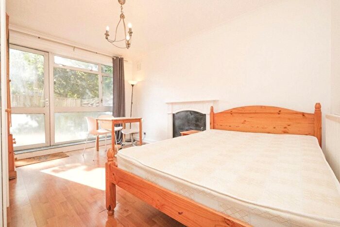 2 Bedroom Flat To Rent In East Road, London, Greater London, N1