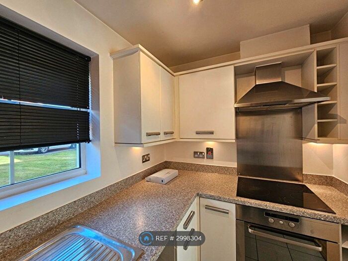 2 Bedroom Flat To Rent In Shinfield, Reading, RG2