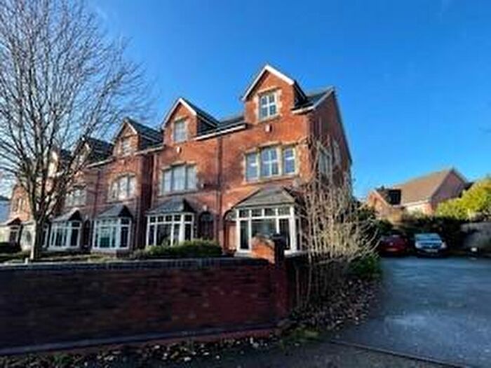 4 Bedroom End Of Terrace House To Rent In Pershore Road, Selly Park, Birmingham, B29