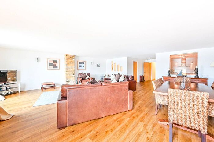 2 Bedroom Flat To Rent In Wapping High Street, Wapping, London, E1W