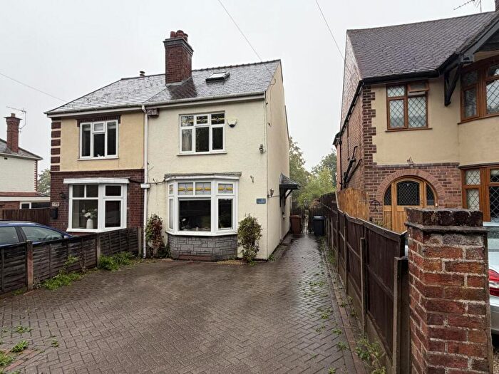 3 Bedroom Semi-Detached House For Sale In Hinckley Road, Burbage, LE10