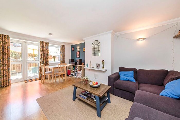 2 Bedroom Flat For Sale In Leigham Court Road, Streatham, SW16