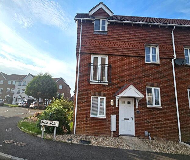 4 Bedroom House To Rent In Page Road Hawkinge, CT18
