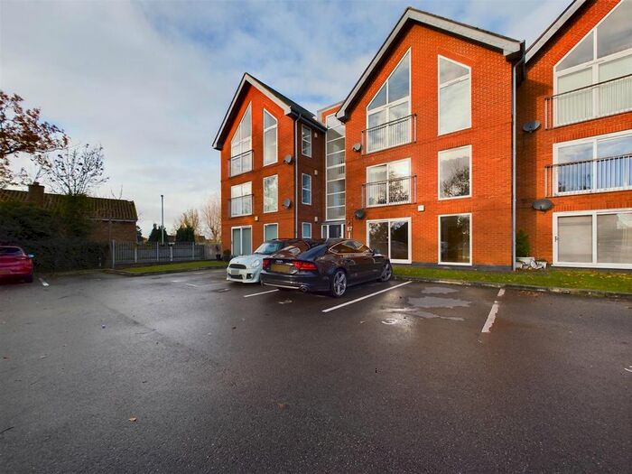 2 Bedroom Flat To Rent In Holm Lane, Prenton, CH43