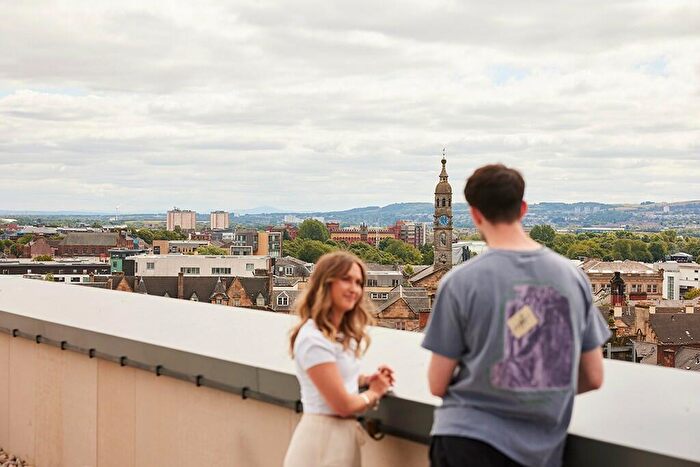 2 Bedroom Apartment To Rent In Candleriggs, Trongate, Glasgow, G1