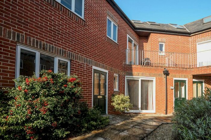 1 Bedroom Apartment To Rent In Magdalen Road, East Oxford, OX4