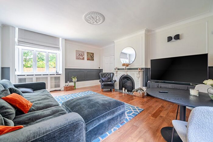 2 Bedroom Flat To Rent In Bickley Park Road, Bromley, BR1
