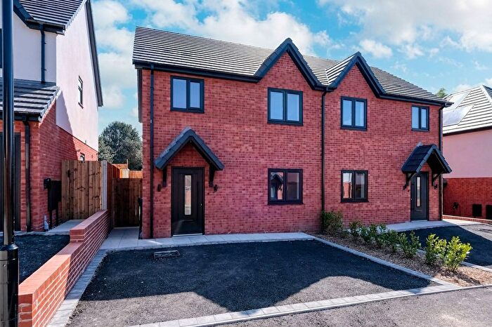 3 Bedroom Semi Detached House For Sale In Ailstone Mews, Old Birmingham Road, B60