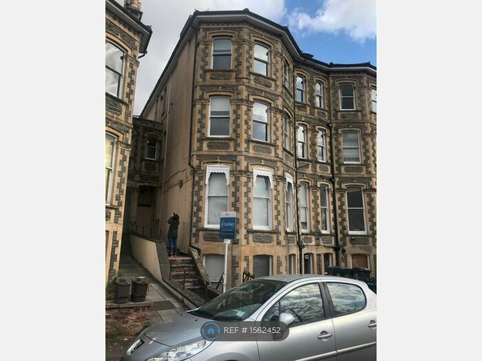 2 Bedroom Flat To Rent In Royal York Villas, Bristol, BS8