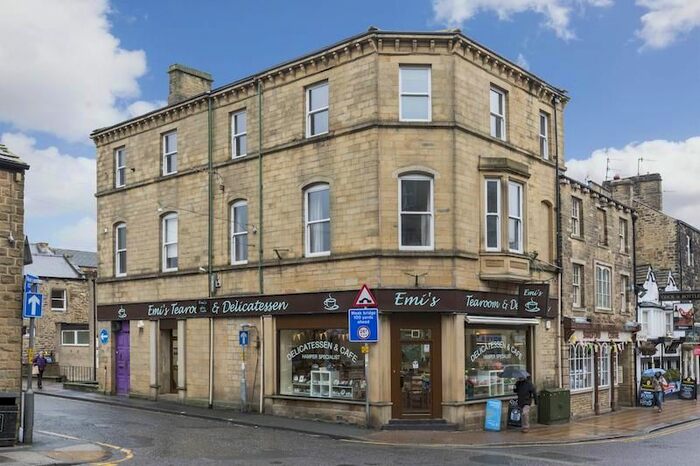 2 Bedroom Flat To Rent In Swadford Street, Skipton, Uk, BD23