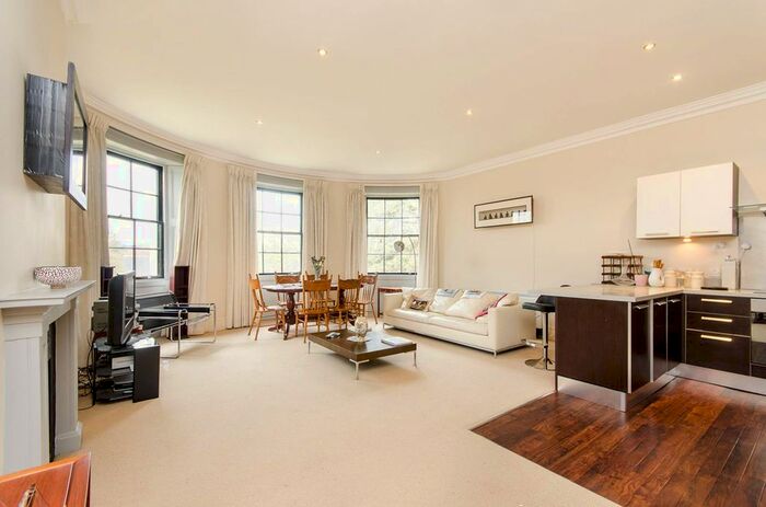 2 Bedroom Flat To Rent In Pleasance Road, Putney, London, SW15