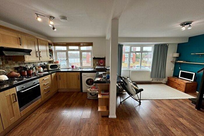 1 Bedroom Maisonette To Rent In Penhill Road, Lancing, BN15