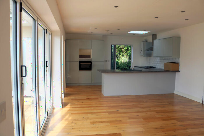 3 Bedroom Bungalow To Rent In A Russell Grove, Bristol, BS6