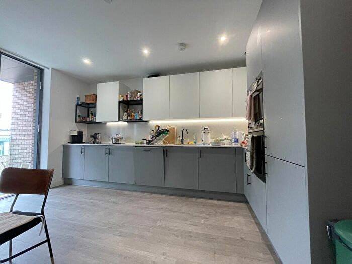 1 Bedroom Apartment To Rent In Willowbrook House, Coster Avenue, London, [aVE], N4