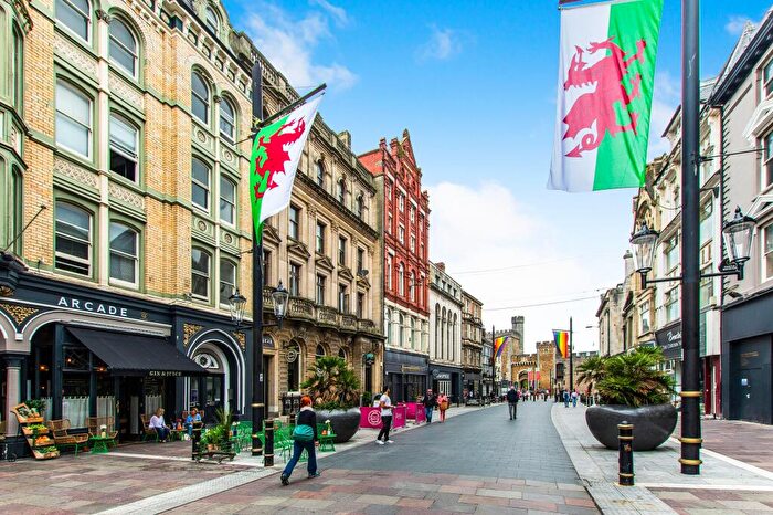 2 Bedroom Apartment To Rent In High Street, Cardiff, CF10