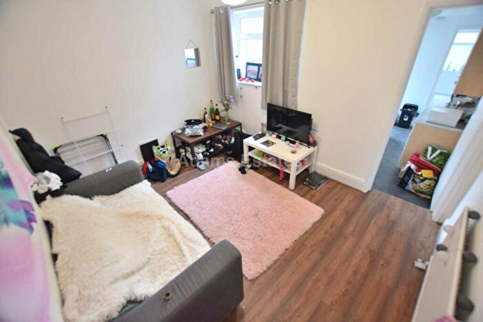 3 Bedroom Terraced House To Rent In Cardigan Road, Reading, RG1