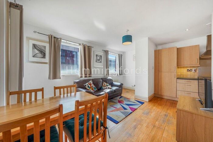 1 Bedroom Flat To Rent In Montgomery Building, Farringdon, EC1M
