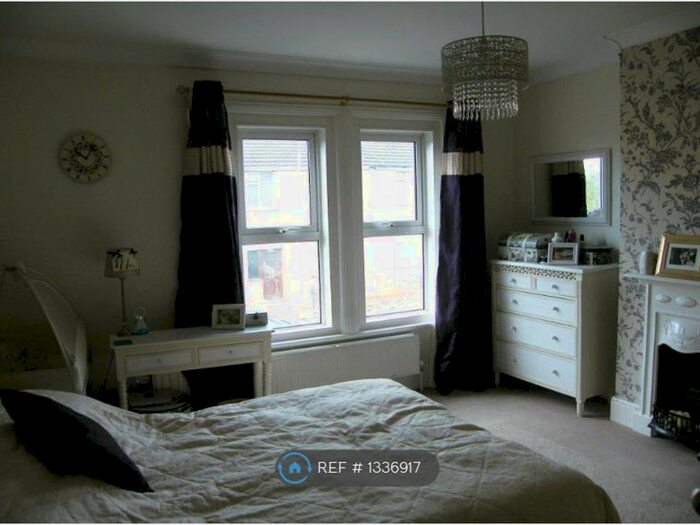 3 Bedroom Terraced House To Rent In Bishop Road, Chelmsford, CM1