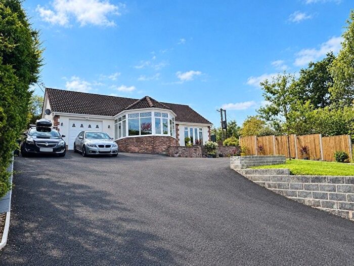 3 Bedroom Detached Bungalow For Sale In Cwmamman Road, Glanamman, Ammanford, Carmarthenshire., SA18
