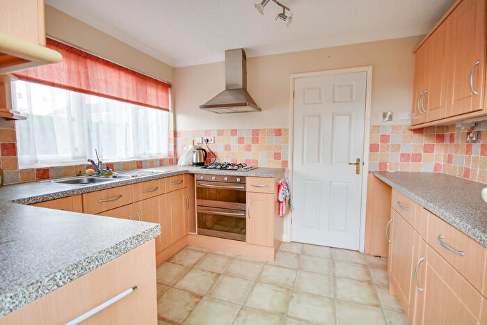 3 Bedroom Semi-Detached House For Sale In Hedge End! Popular Town Location! No Forward Chain!, SO30