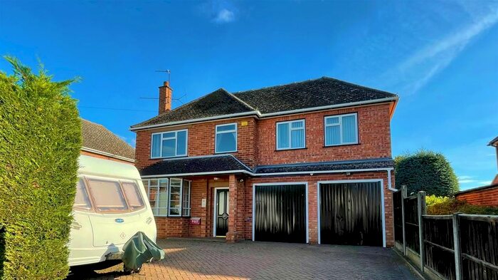 4 Bedroom Detached House For Sale In Christine Avenue, Rushwick, Worcester, WR2